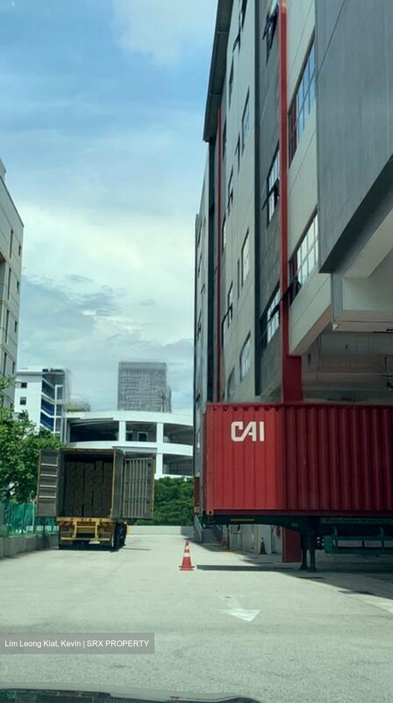 Form Industrial Building (D18), Factory #473989841